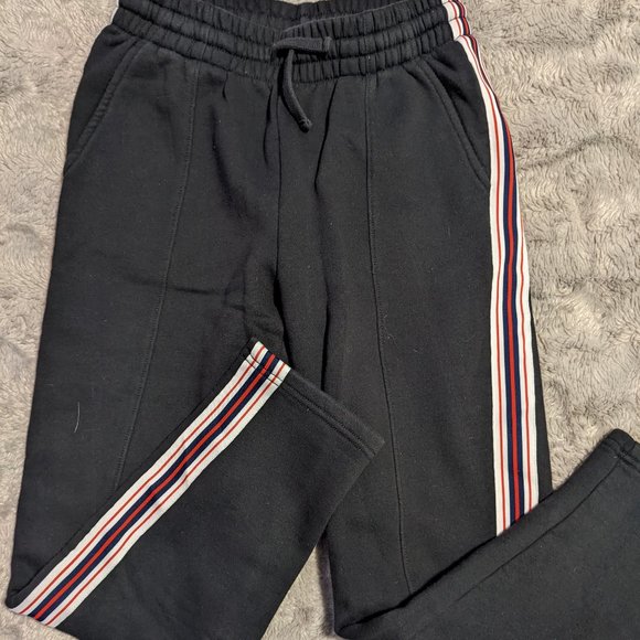 TNA Iconic Sweatpant - Picture 3 of 5